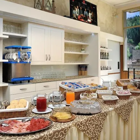 & Ristorante Europa 3* 팔라쭐로술세뇨